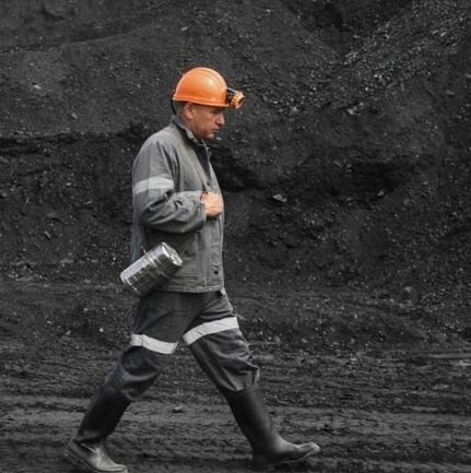 В Кузбассе произошла авария на шахте. Независимый профсоюз горняков окажет помощь
