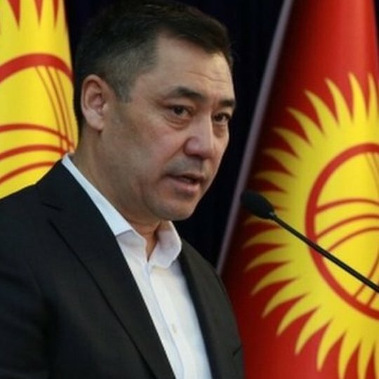 Президент Кыргызстана в третий раз отклонил закон о профсоюзах