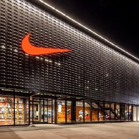 Nike собирается уволить невакцинированных сотрудников